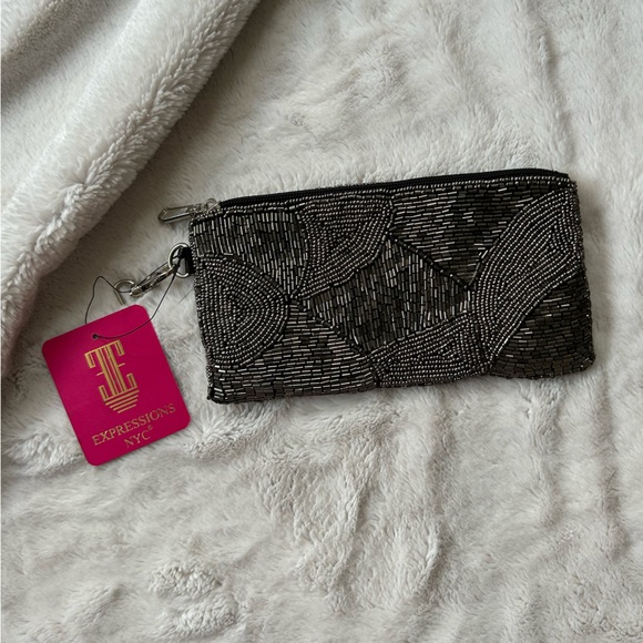 NWT Black and Silver Beaded Sequined Clutch - Picture 4 of 10